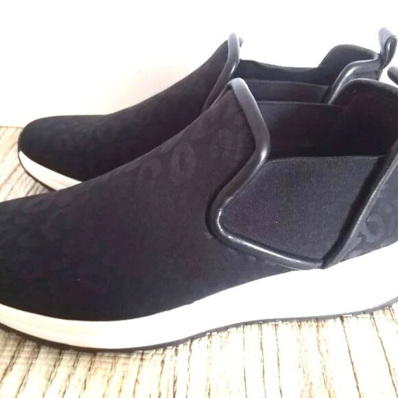 Taryn Rose Zayda slip-on black sneakers US11 EU42 - Picture 4 of 9